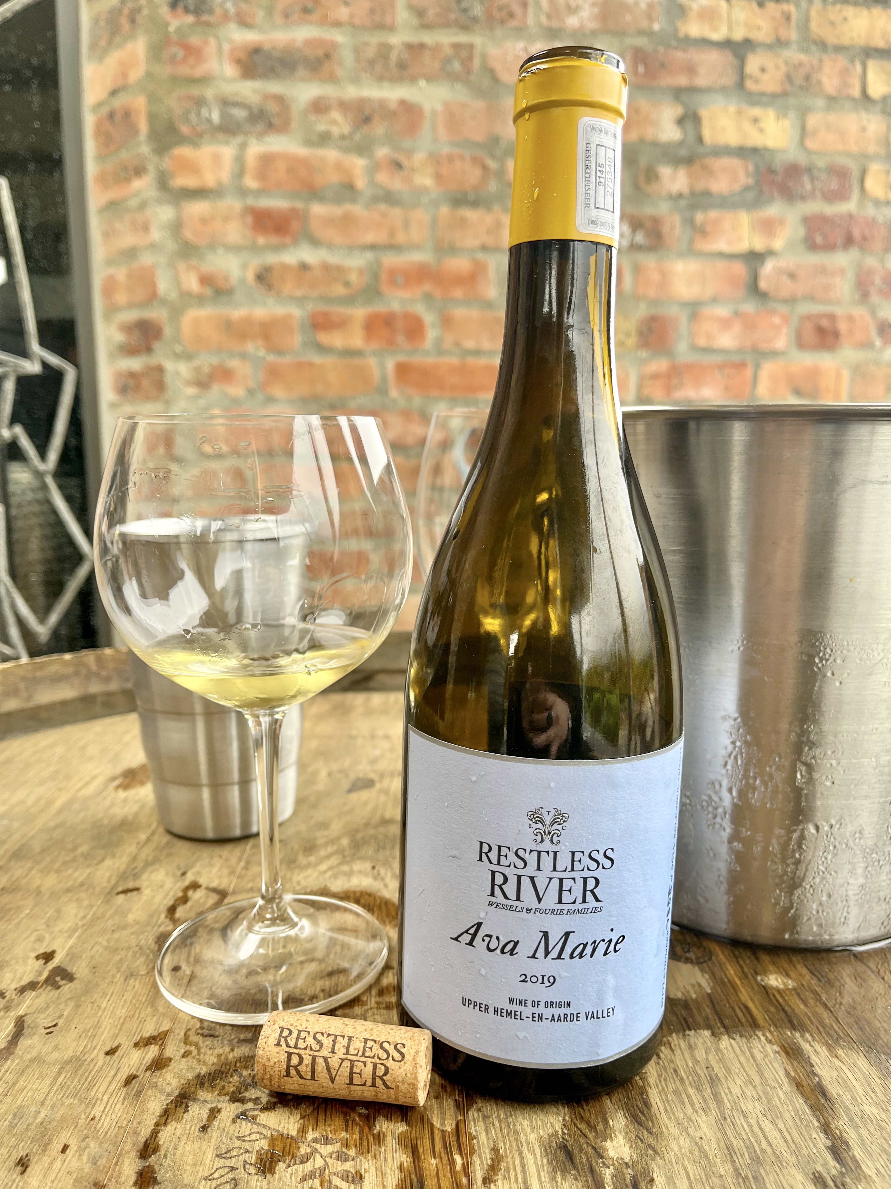 About Hemel-en-Aarde Chardonnay - Swirl and Spice